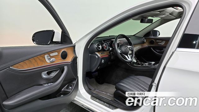 Mercedes-Benz E-Class E220d 4MATIC Exclusive