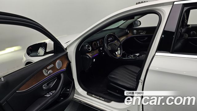Mercedes-Benz E-Class E300 Exclusive