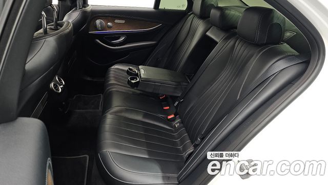 Mercedes-Benz E-Class E300 Exclusive