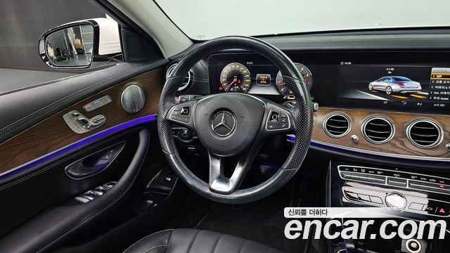 Mercedes-Benz E-Class E300 Exclusive