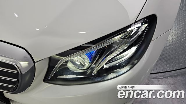 Mercedes-Benz E-Class E300 Exclusive