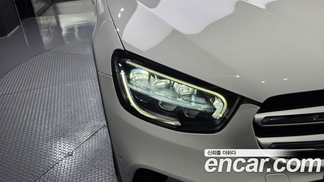 Mercedes-Benz GLC-Class GLC300 4MATIC