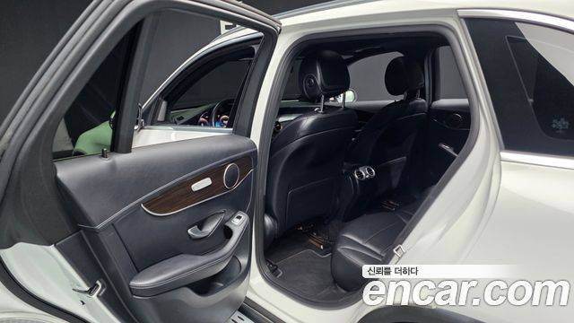 Mercedes-Benz GLC-Class GLC300 4MATIC