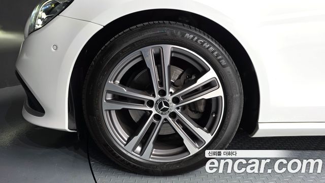 Mercedes-Benz E-Class E250 Avantgarde