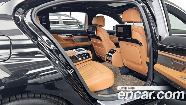 BMW 7-Series 740Li xDrive M Sport Package