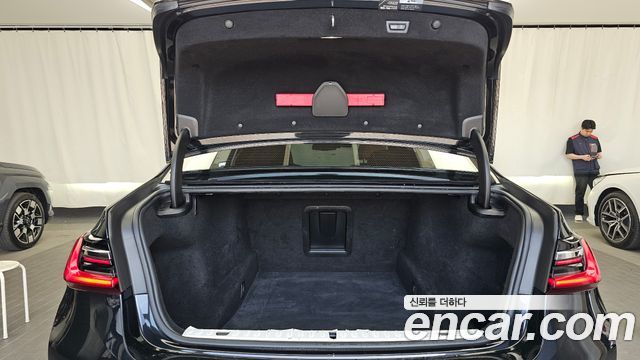 BMW 7-Series 740Li xDrive M Sport Package