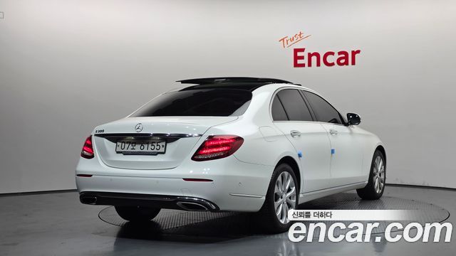 Mercedes-Benz E-Class E300 Exclusive