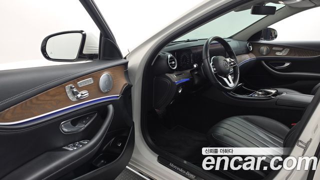 Mercedes-Benz E-Class E300 Exclusive