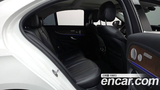 Mercedes-Benz E-Class E300 Exclusive