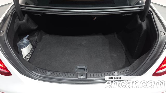 Mercedes-Benz E-Class E300 Exclusive