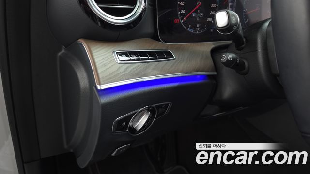 Mercedes-Benz E-Class E300 Exclusive