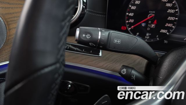 Mercedes-Benz E-Class E300 Exclusive
