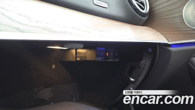 Mercedes-Benz E-Class E300 Exclusive