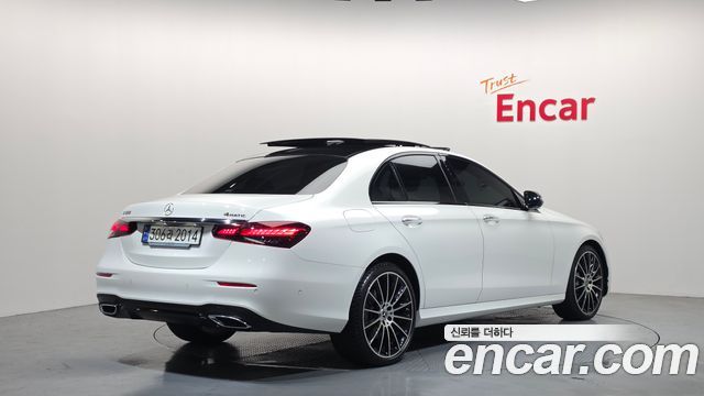 Mercedes-Benz E-Class E350 4MATIC AMG Line