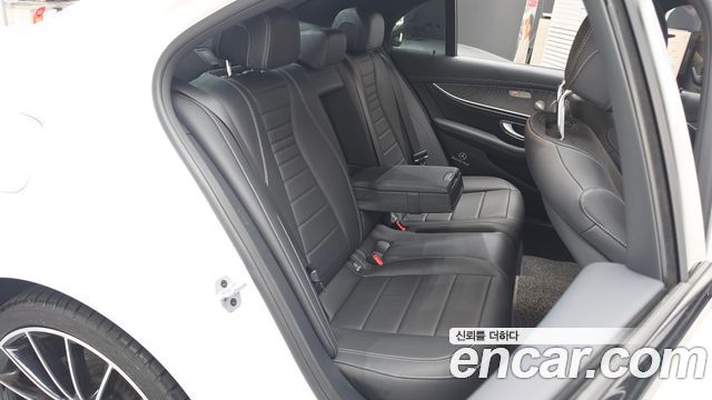 Mercedes-Benz E-Class E350 4MATIC AMG Line
