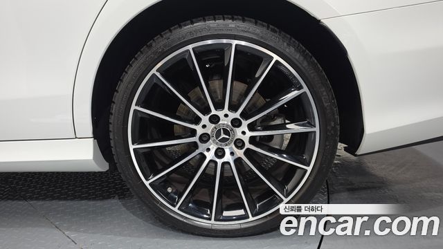 Mercedes-Benz E-Class E350 4MATIC AMG Line