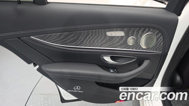 Mercedes-Benz E-Class E350 4MATIC AMG Line