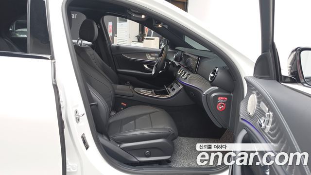 Mercedes-Benz E-Class E350 4MATIC AMG Line