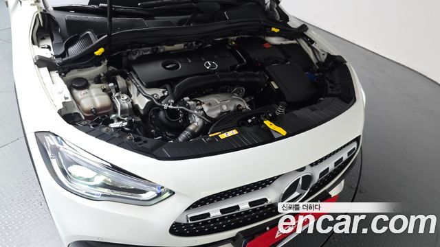 Mercedes-Benz GLA-Class GLA250 4MATIC