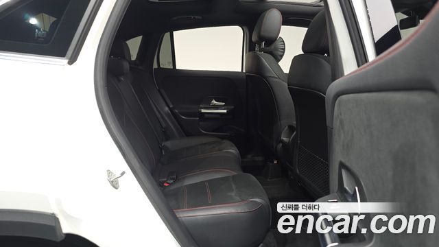 Mercedes-Benz GLA-Class GLA250 4MATIC