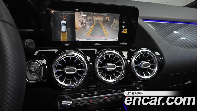 Mercedes-Benz GLA-Class GLA250 4MATIC