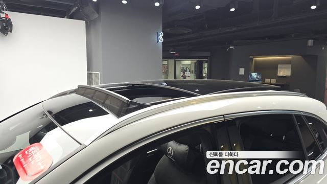 Mercedes-Benz GLA-Class GLA250 4MATIC