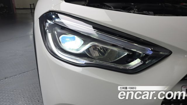 Mercedes-Benz GLA-Class GLA250 4MATIC