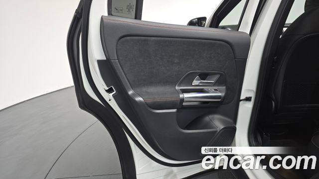 Mercedes-Benz GLA-Class GLA250 4MATIC