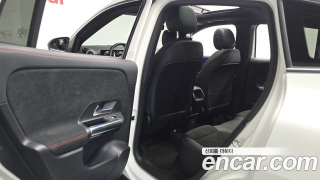 Mercedes-Benz GLA-Class GLA250 4MATIC
