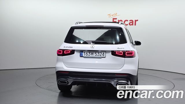 Mercedes-Benz GLB-Class GLB250 4MATIC