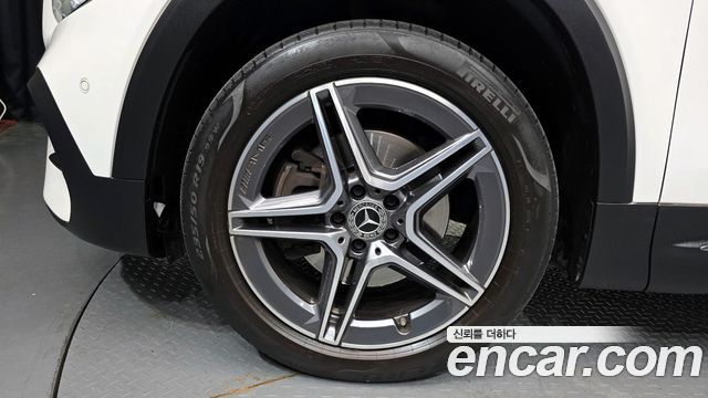 Mercedes-Benz GLB-Class GLB250 4MATIC