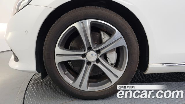 Mercedes-Benz E-Class E300 Avantgarde
