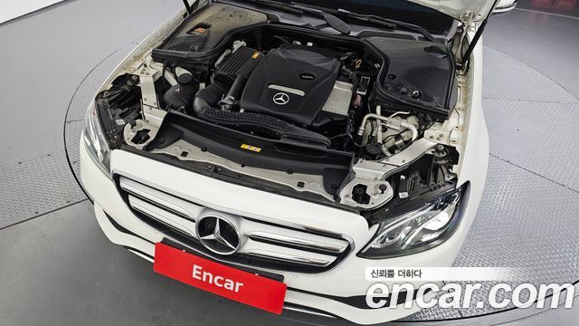 Mercedes-Benz E-Class E300 Avantgarde