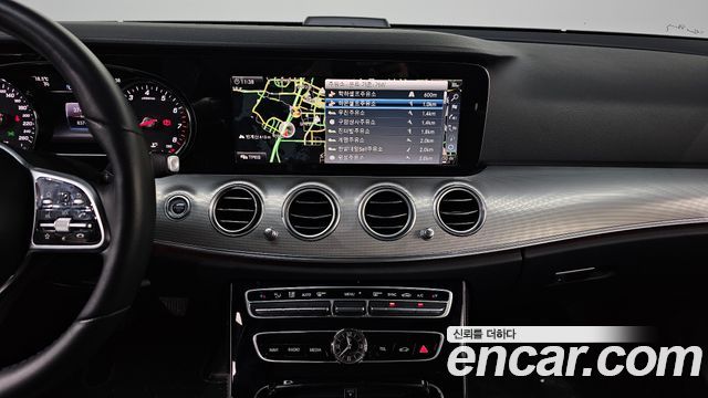 Mercedes-Benz E-Class E300 Avantgarde