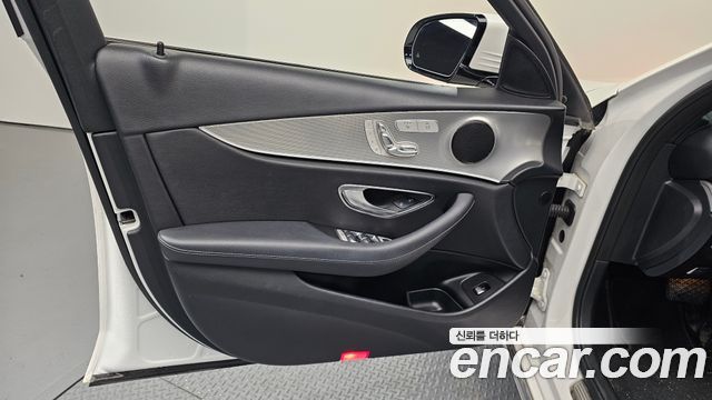 Mercedes-Benz E-Class E300 Avantgarde