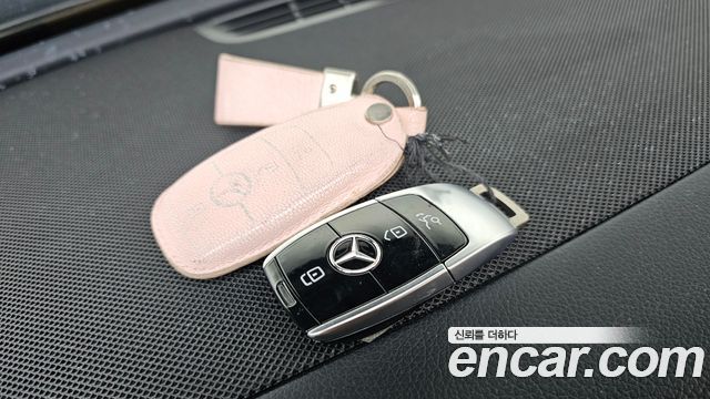 Mercedes-Benz E-Class E300 Avantgarde