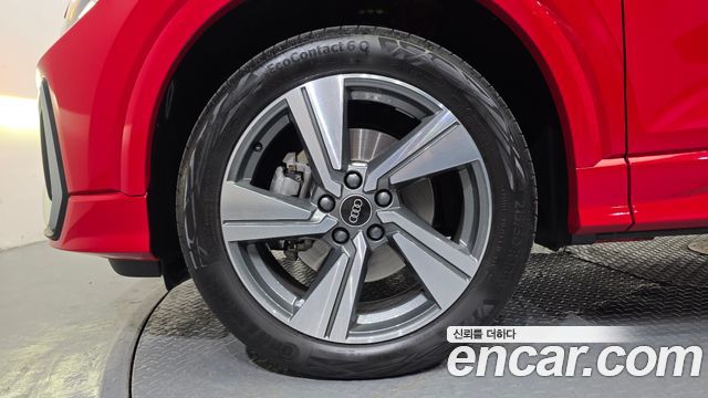 Audi Q2 35 TDI Premium