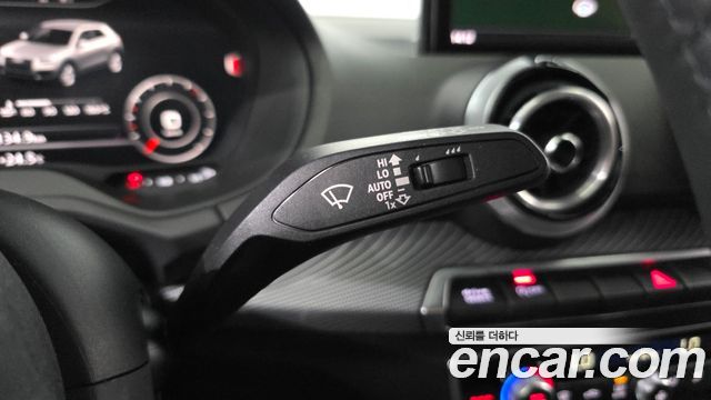 Audi Q2 35 TDI Premium