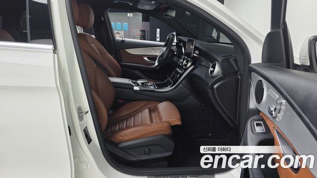 Mercedes-Benz GLC-Class GLC220 d 4MATIC Premium Coupe