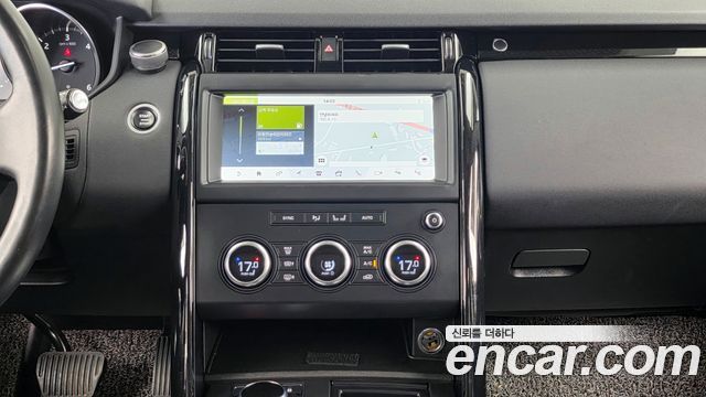 Land Rover Discovery 3.0 SD6 SE