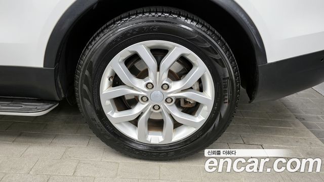 Land Rover Discovery 3.0 SD6 SE