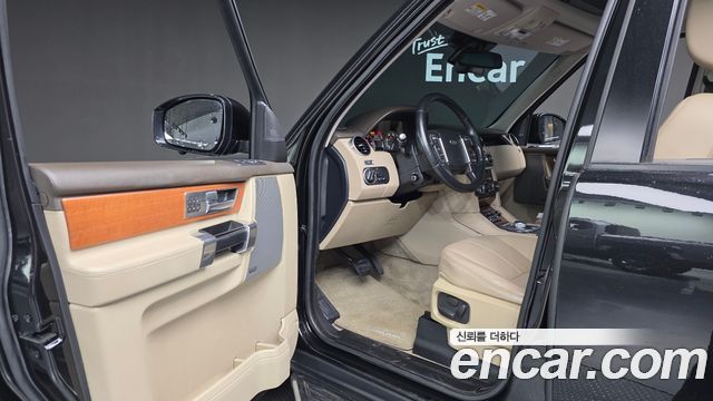 Land Rover Discovery 3.0 SDV6 HSE