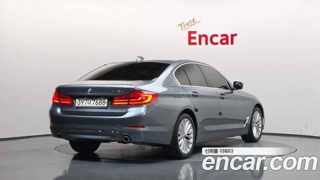 BMW 5-Series 520d xDrive Luxury Plus