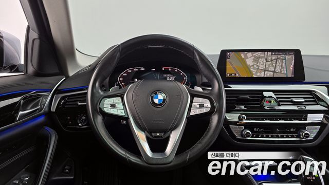 BMW 5-Series 520d xDrive Luxury Plus