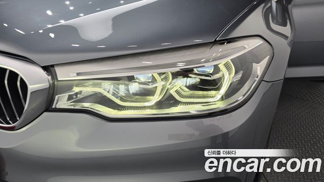 BMW 5-Series 520d xDrive Luxury Plus