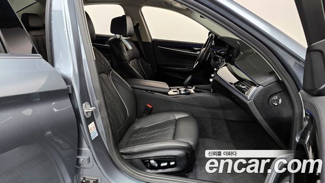 BMW 5-Series 520d xDrive Luxury Plus