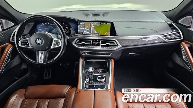BMW X6 M50i