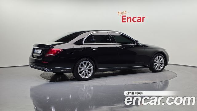 Mercedes-Benz E-Class E220d Exclusive