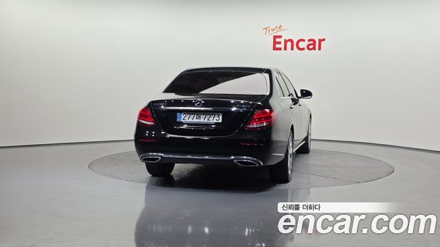 Mercedes-Benz E-Class E220d Exclusive