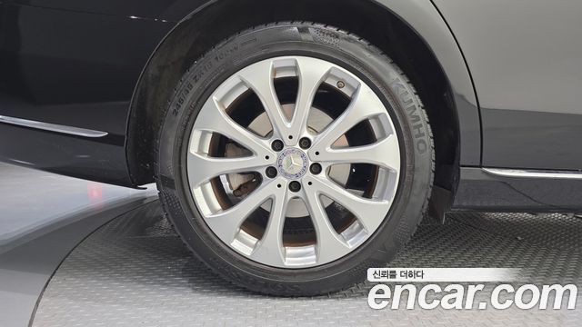 Mercedes-Benz E-Class E220d Exclusive